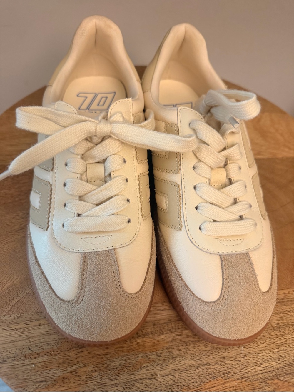 Back70 CLOUD D26 in BUTTER BEIGE Sneakers Size 37 (6.5) - Picture 2 of 8